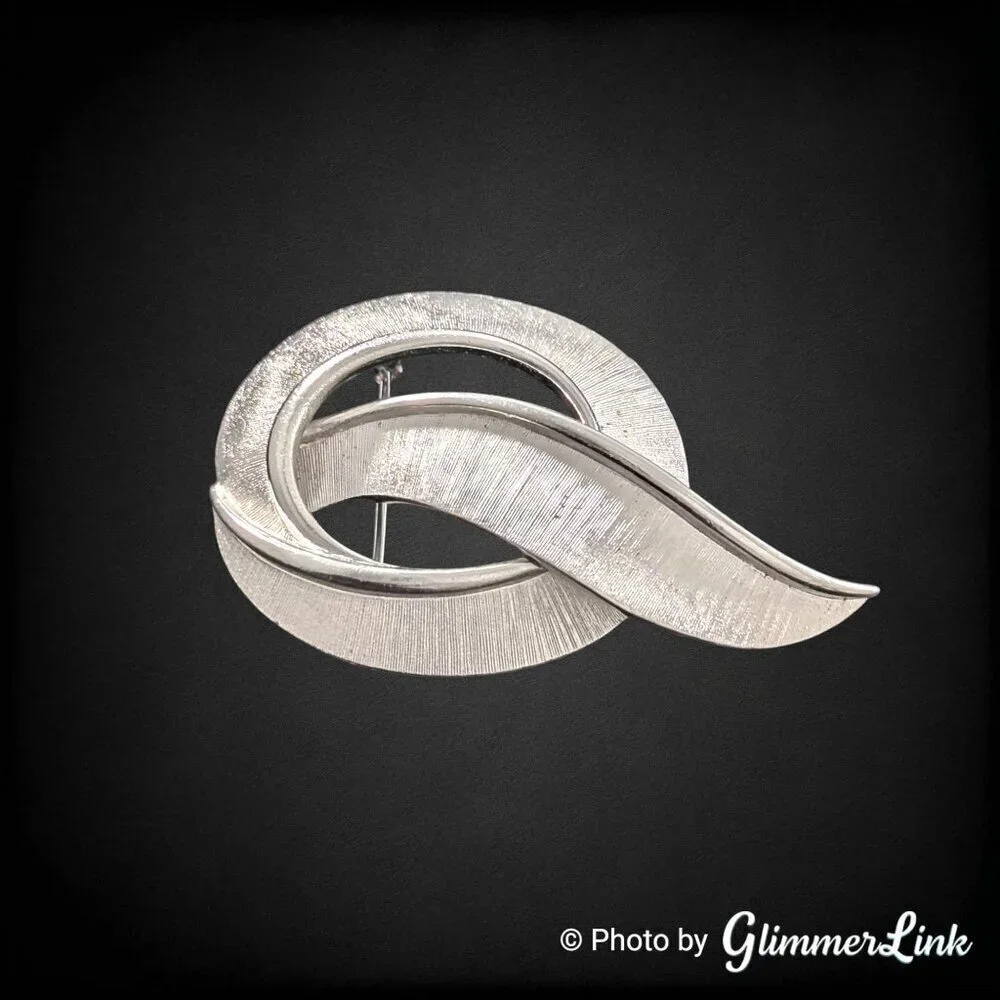 Vintage 60s Crown Trifari Modernist Ribbon Swirl Silver Tone Brooch